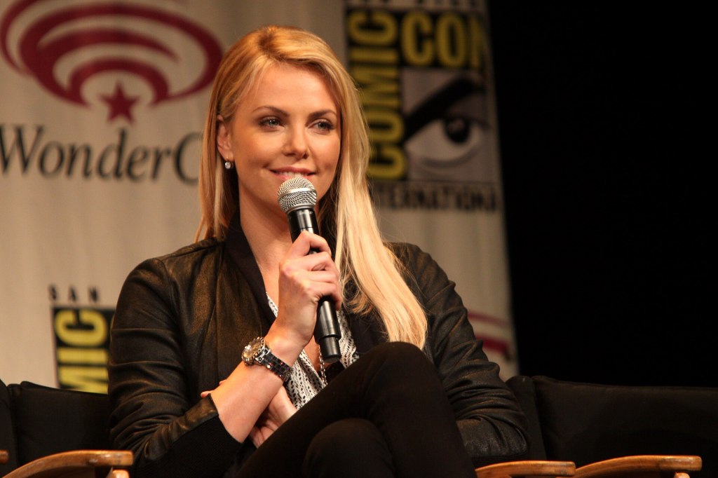 Charlize Theron – actrița care schimbă&nbsp;vieți